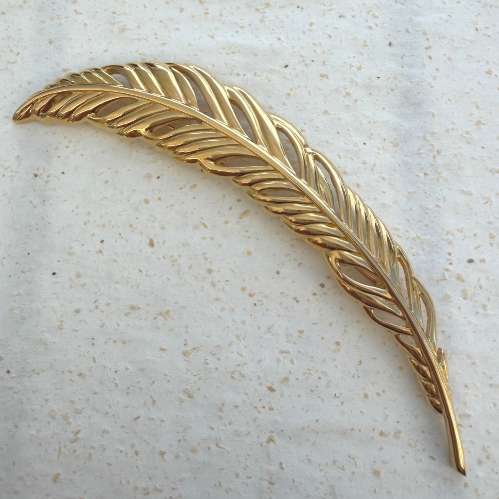 Vintage Monet Gold Tone Feather Brooch Curved Plume Pin Large 4.25 Inch